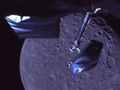 “かぐや搭載ハイゲインアンテナモニタ用カメラにより撮影された月”撮影日時は10月5日15時10分頃、月からの距離は約800km
